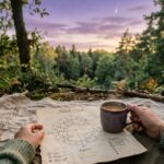 Café Astrológico en Acuaria, encuentro presencial para explorar la carta natal en círculo, naturaleza y conciencia en Punta del Este